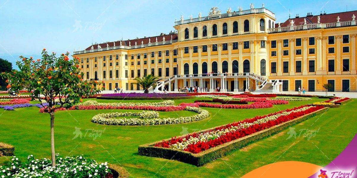 Трансфер до палацу Шенбрунн. Туроператор